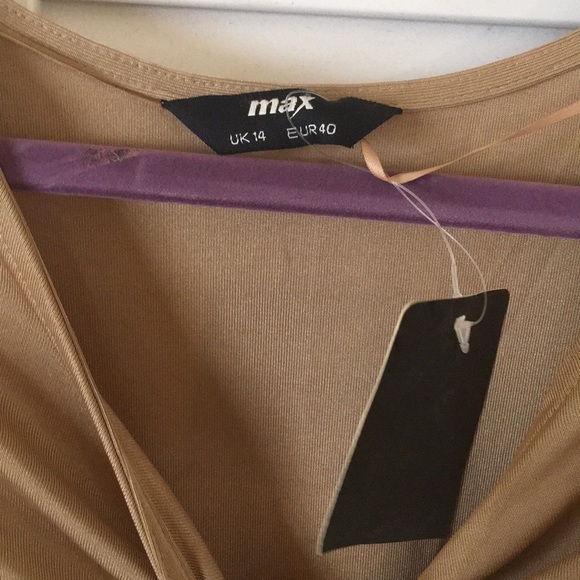 Shimmery, sheer gold dress - Picture 3 of 3